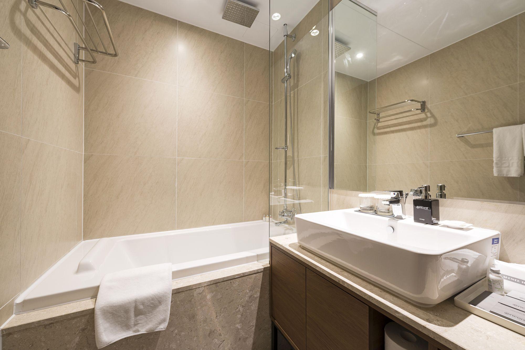 Ramada Encore By Wyndham Busan Haeundae Экстерьер фото