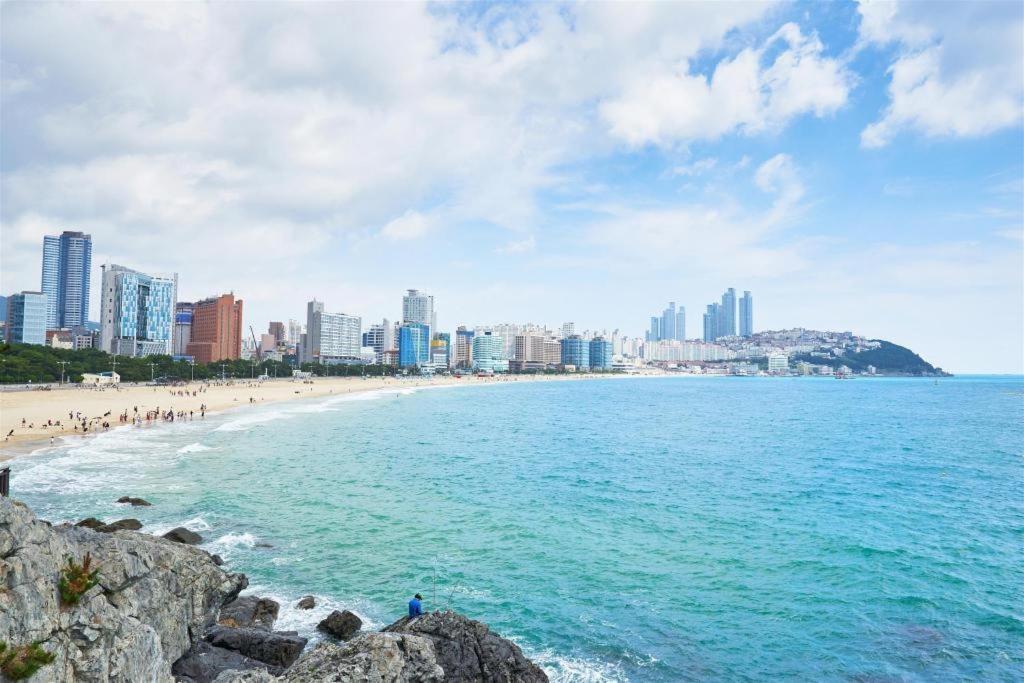 Ramada Encore By Wyndham Busan Haeundae Экстерьер фото