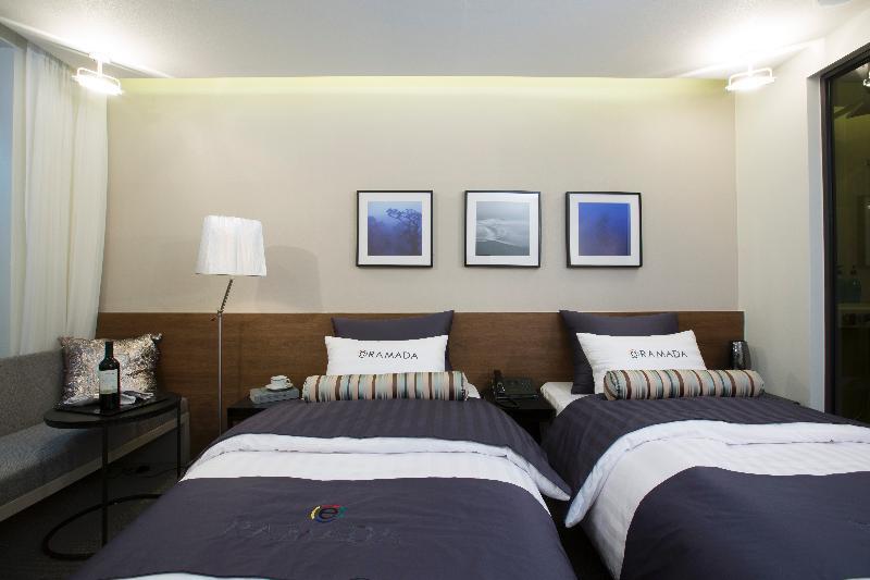 Ramada Encore By Wyndham Busan Haeundae Экстерьер фото